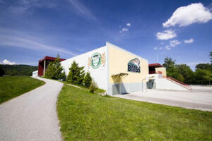 Burnaby-Mountain-Secondary-School-732x485