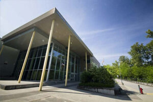 Burnaby-Mountain-Secondary-School2-732x485